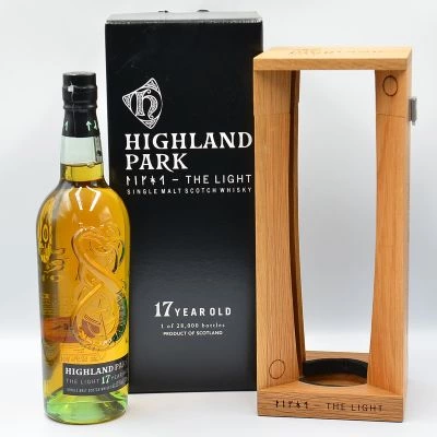 Highland Park 17 Year Old Islands Whisky The Light