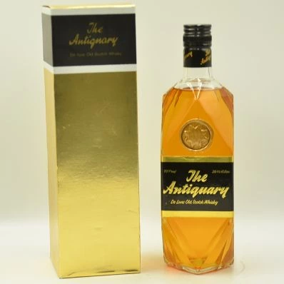 Antiquary De Luxe Blended Scotch Whisky 1970s 75.7cl