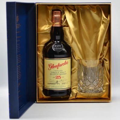 Glenfarclas 25 Year Old Gift Set Taiwan
