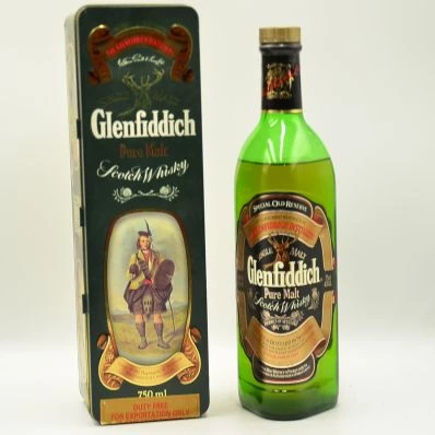 Glenfiddich Special Old Reserve Clans of the Highlands MacDonald of Clanranald 