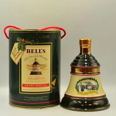 Bell's Whisky Decanter Christmas 1990