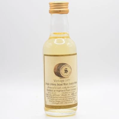 Highland Park 23 Year Old Signatory Vintage 1977 5cl