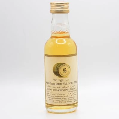 Highland Park 21 Year Old Signatory Vintage Cask Strength 1975 5cl